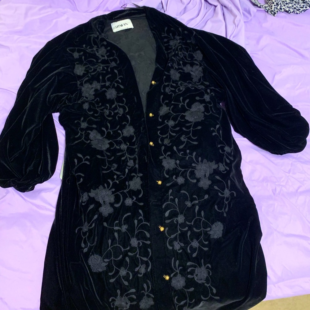 Zara oversized velvet kimono with embroidery NEW
